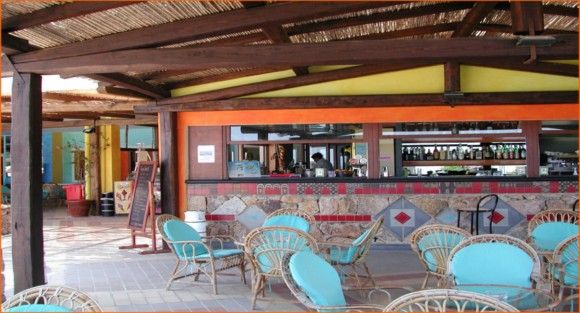 Vega Bar (zona piscina)